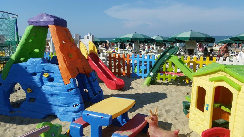 Hotel Caggiari Senigallia Bagian luar foto