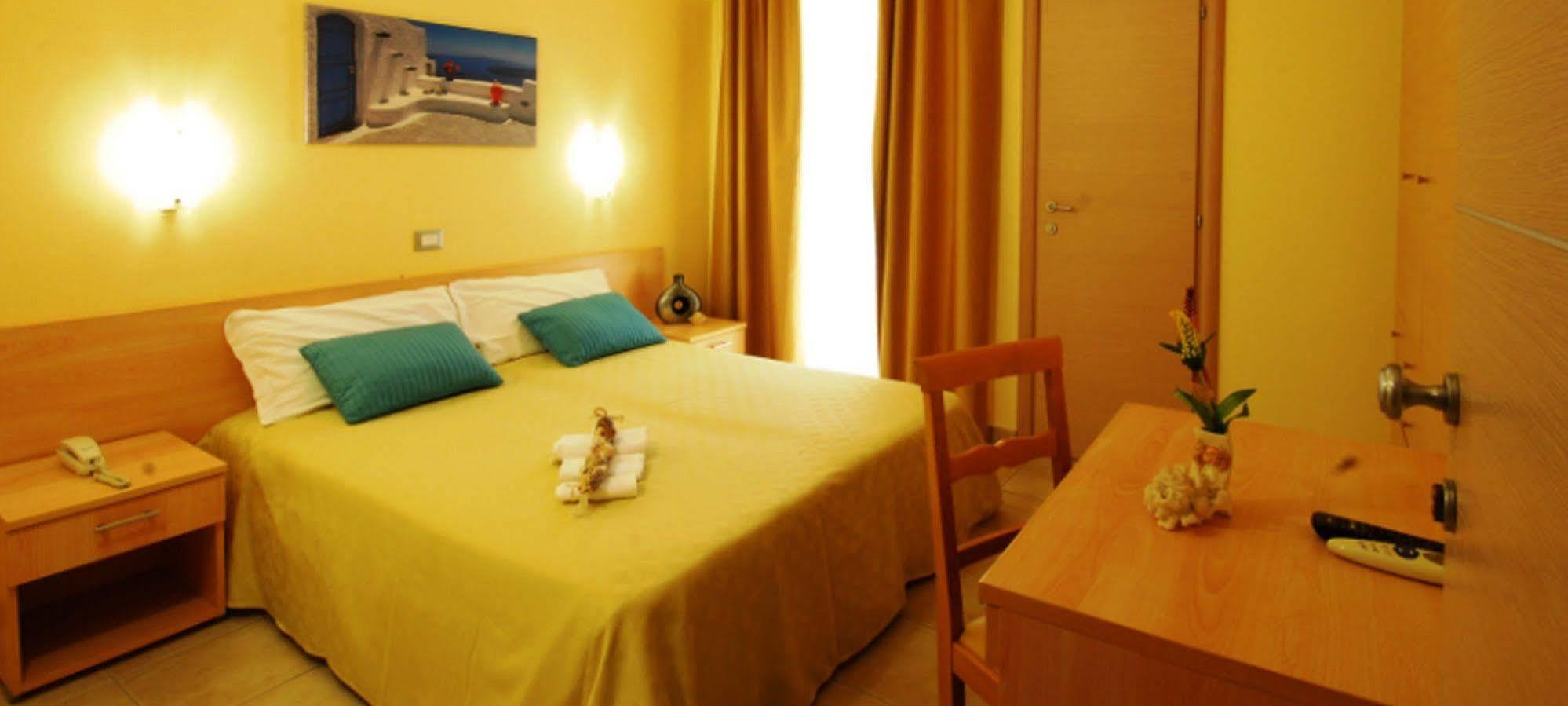 Hotel Caggiari Senigallia Bagian luar foto