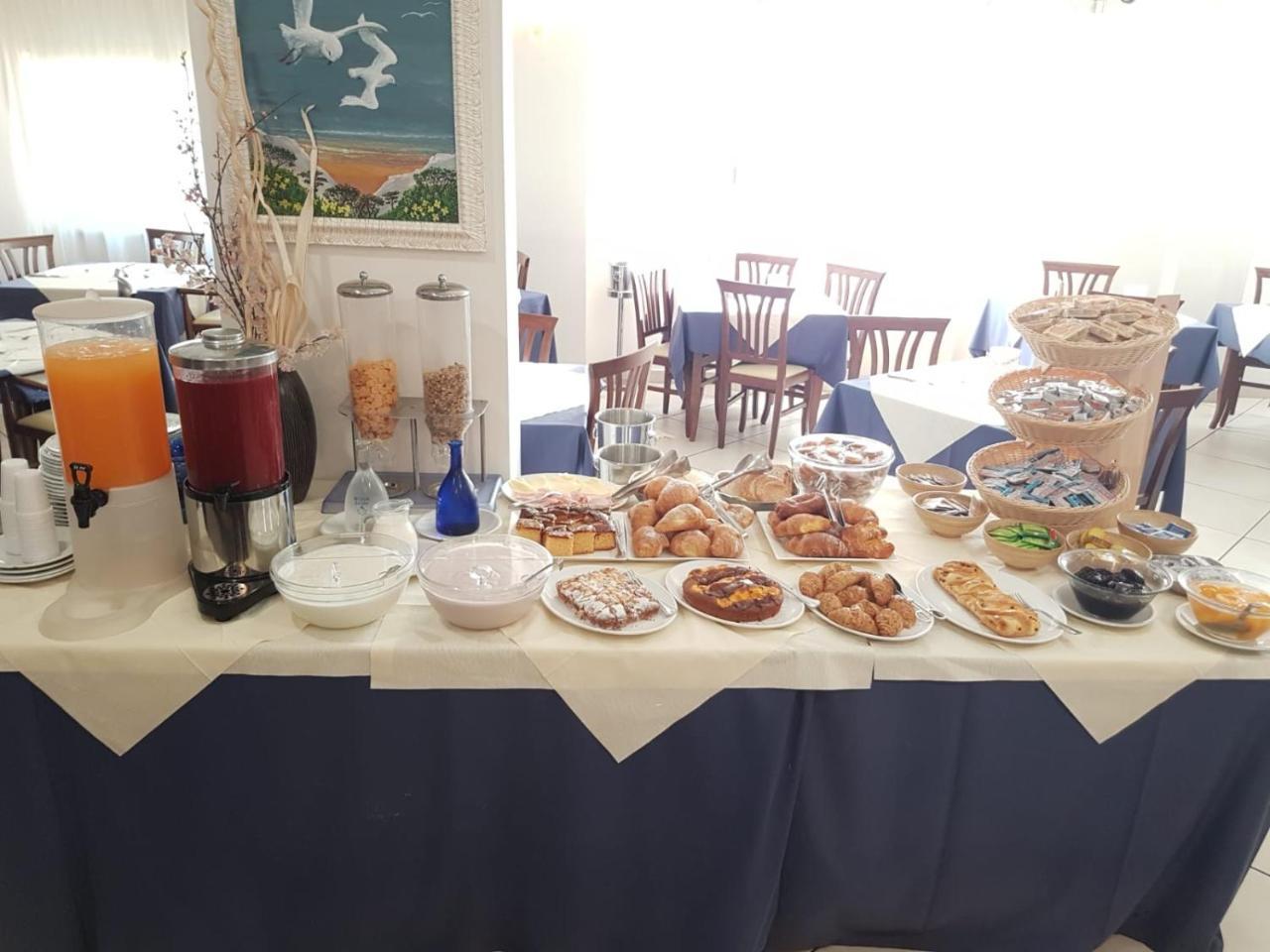 Hotel Caggiari Senigallia Bagian luar foto