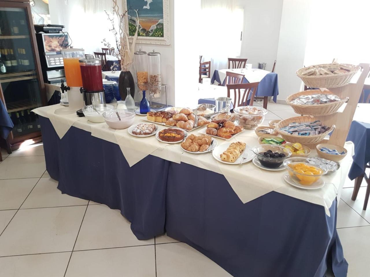 Hotel Caggiari Senigallia Bagian luar foto