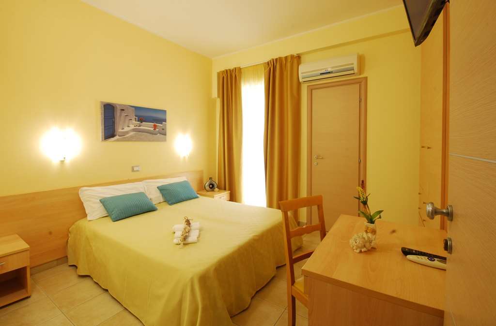 Hotel Caggiari Senigallia Ruang foto